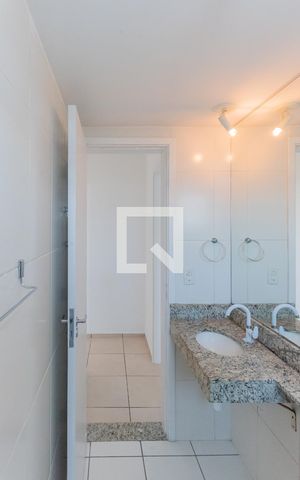 Apartamento à venda com 52m², 2 quartos e 1 vaga Apartamento à venda com 52m², 2 quartos e 1 vagaBanheiro