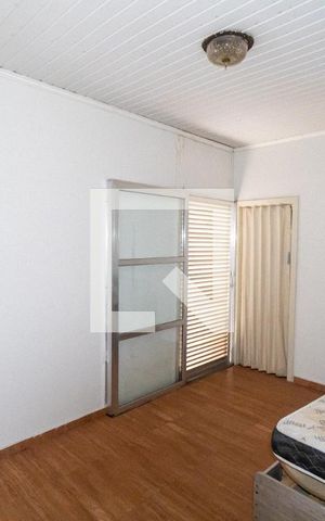 Casa à venda com 180m², 3 quartos e 1 vaga Casa à venda com 180m², 3 quartos e 1 vagaSuite