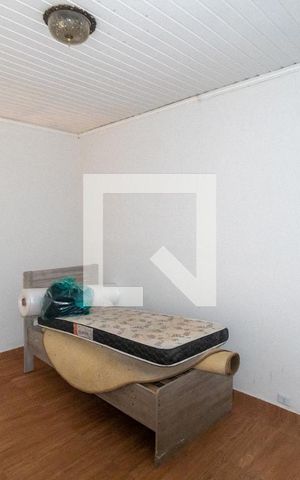 Casa à venda com 180m², 3 quartos e 1 vaga Casa à venda com 180m², 3 quartos e 1 vagaSuite