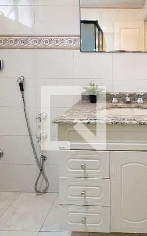 Apartamento à venda com 156m², 3 quartos e 2 vagas Apartamento à venda com 156m², 3 quartos e 2 vagasBanheiro da Suíte