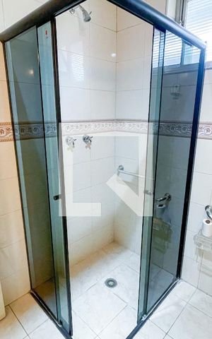 Apartamento à venda com 156m², 3 quartos e 2 vagas Apartamento à venda com 156m², 3 quartos e 2 vagasBanheiro da Suíte