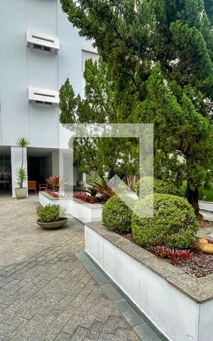 Apartamento à venda com 156m², 3 quartos e 2 vagas Apartamento à venda com 156m², 3 quartos e 2 vagasHall de entrada