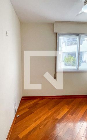 Apartamento à venda com 156m², 3 quartos e 2 vagas Apartamento à venda com 156m², 3 quartos e 2 vagasQuarto 1