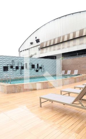 Apartamento à venda com 62m², 2 quartos e sem vagaÁrea comum - Piscina