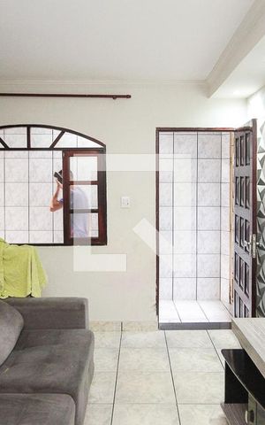 Casa para alugar com 100m², 3 quartos e sem vaga Casa para alugar com 100m², 3 quartos e sem vagaSala