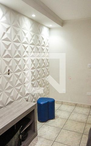 Casa para alugar com 100m², 3 quartos e sem vaga Casa para alugar com 100m², 3 quartos e sem vagaSala