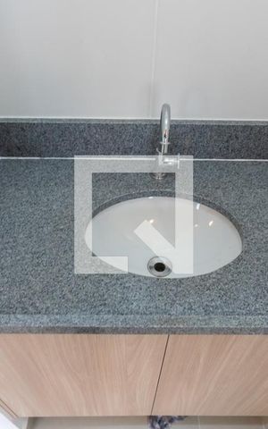 Apartamento para alugar com 36m², 1 quarto e sem vaga Apartamento para alugar com 36m², 1 quarto e sem vagaBanheiro