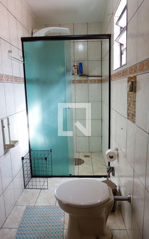 Casa à venda com 154m², 4 quartos e 2 vagas Casa à venda com 154m², 4 quartos e 2 vagasBanheiro da Suíte 4