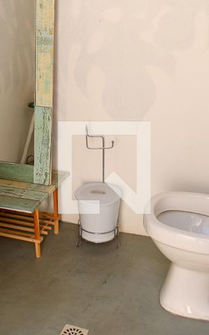 Casa à venda com 154m², 4 quartos e 2 vagas Casa à venda com 154m², 4 quartos e 2 vagasLavabo