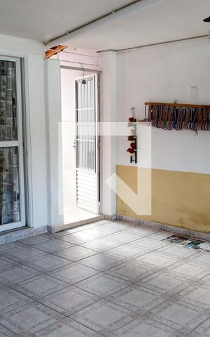 Casa à venda com 154m², 4 quartos e 2 vagas Casa à venda com 154m², 4 quartos e 2 vagasGaragem