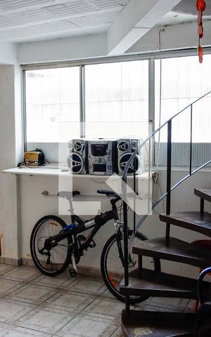 Casa à venda com 154m², 4 quartos e 2 vagas Casa à venda com 154m², 4 quartos e 2 vagasGaragem