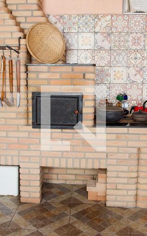 Casa à venda com 154m², 4 quartos e 2 vagas Casa à venda com 154m², 4 quartos e 2 vagasÁrea comum - Churrasqueira