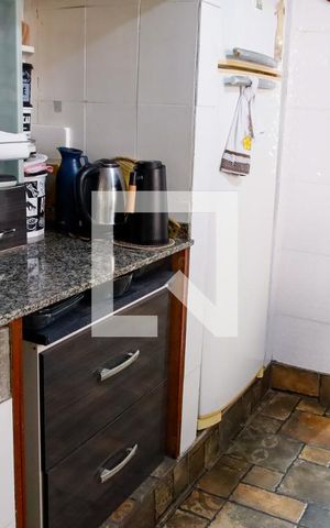 Casa à venda com 154m², 4 quartos e 2 vagas Casa à venda com 154m², 4 quartos e 2 vagasCozinha