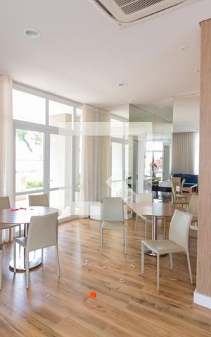 Apartamento à venda com 66m², 2 quartos e 1 vaga Apartamento à venda com 66m², 2 quartos e 1 vagaÁrea comum - Salão de festas