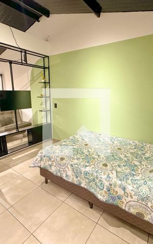 Casa para alugar com 32m², 1 quarto e 1 vagaQuarto