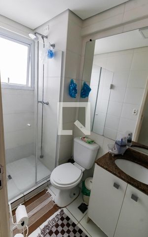 Apartamento à venda com 51m², 2 quartos e 2 vagas Apartamento à venda com 51m², 2 quartos e 2 vagasBanheiro