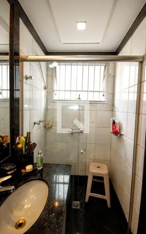 Apartamento à venda com 140m², 4 quartos e 2 vagasbanheiro 1