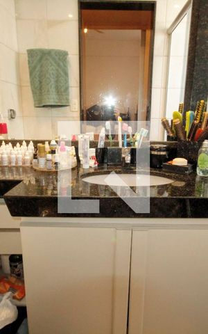 Apartamento à venda com 140m², 4 quartos e 2 vagasbanheiro 1