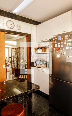 Apartamento à venda com 140m², 4 quartos e 2 vagasCozinha