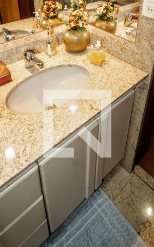 Apartamento à venda com 140m², 4 quartos e 2 vagasbanheiro 2