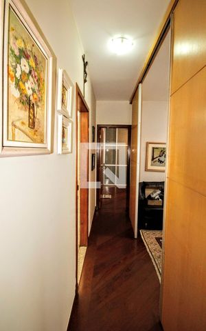 Apartamento à venda com 140m², 4 quartos e 2 vagasCorredor