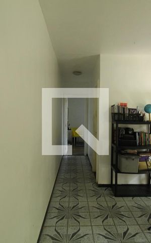 Casa à venda com 600m², 2 quartos e 4 vagasSala