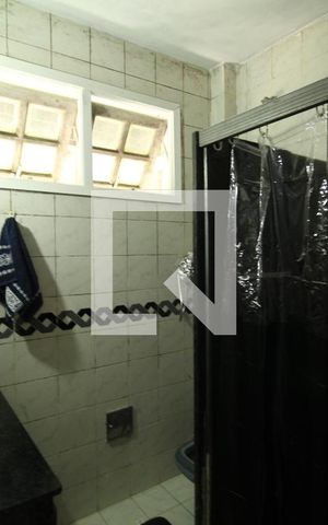 Casa à venda com 600m², 2 quartos e 4 vagasBanheiro