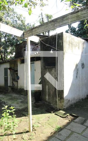 Casa à venda com 600m², 2 quartos e 4 vagasEdícula