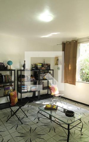 Casa à venda com 600m², 2 quartos e 4 vagasSala