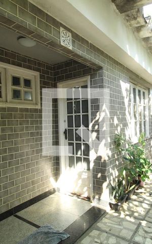 Casa à venda com 600m², 2 quartos e 4 vagasFrente da casa