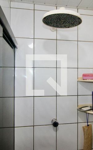Apartamento para alugar com 78m², 2 quartos e sem vaga Apartamento para alugar com 78m², 2 quartos e sem vagaBanheiro do Quarto 2