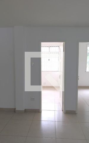 Apartamento à venda com 71m², 2 quartos e sem vagaSala