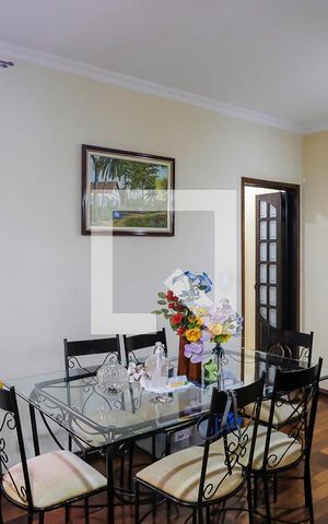 Casa à venda com 180m², 3 quartos e 3 vagasSala