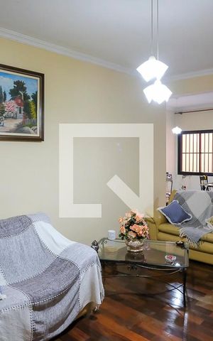 Casa à venda com 180m², 3 quartos e 3 vagasSala