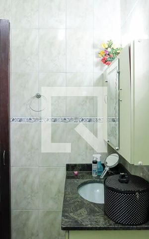 Casa à venda com 180m², 3 quartos e 3 vagasBanheiro da suíte