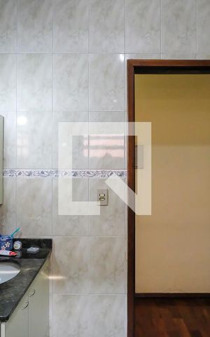 Casa à venda com 180m², 3 quartos e 3 vagasBanheiro