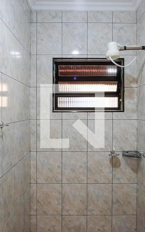 Casa à venda com 180m², 3 quartos e 3 vagasBanheiro área de serviço