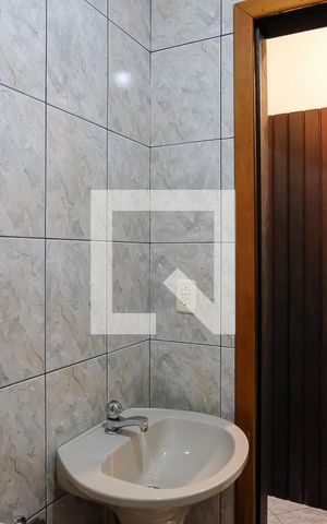 Casa à venda com 180m², 3 quartos e 3 vagasBanheiro área de serviço