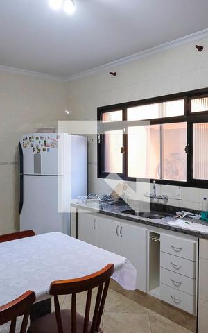 Casa à venda com 180m², 3 quartos e 3 vagasCozinha