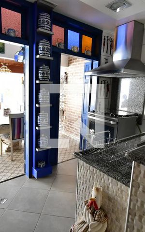 Casa à venda com 1090m², 3 quartos e 4 vagasCozinha do Salão Festa
