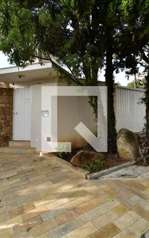Casa à venda com 1090m², 3 quartos e 4 vagasFachada