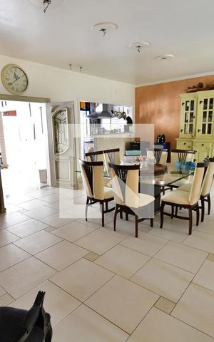 Casa à venda com 1090m², 3 quartos e 4 vagasSalão Festa