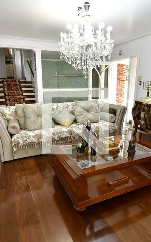 Casa à venda com 1090m², 3 quartos e 4 vagasSala 1