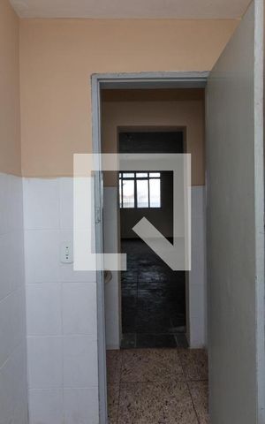 Casa para alugar com 300m², 2 quartos e sem vaga Casa para alugar com 300m², 2 quartos e sem vagaBanheiro 1