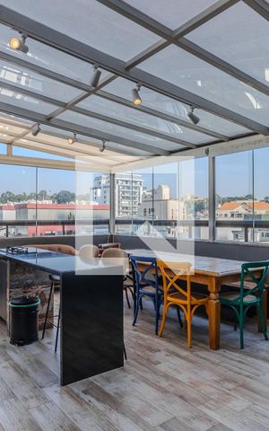 Apartamento à venda com 198m², 3 quartos e 3 vagas Apartamento à venda com 198m², 3 quartos e 3 vagasCobertura
