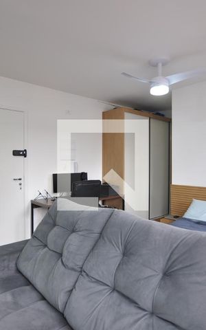 Apartamento à venda com 27m², 1 quarto e sem vagaSala/Quarto