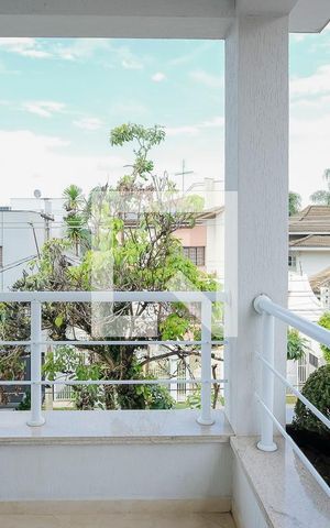 Casa à venda com 380m², 5 quartos e 6 vagasVaranda da suíte 1