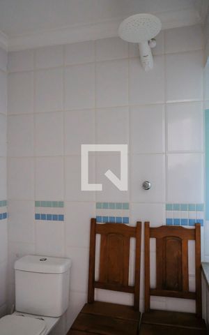 Casa à venda com 380m², 5 quartos e 6 vagasBanheiro espaço gourmet