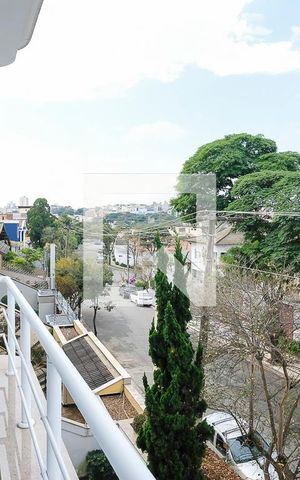 Casa à venda com 380m², 5 quartos e 6 vagasVaranda da suíte 2