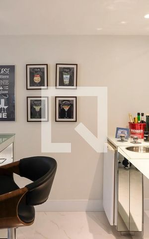 Casa à venda com 380m², 5 quartos e 6 vagasSala